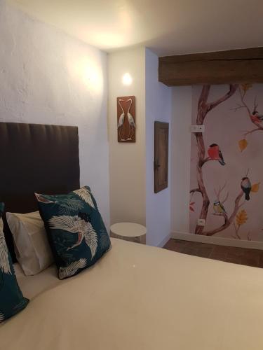 Appartement de Charme - Lit king-size - Au Relais des Roses