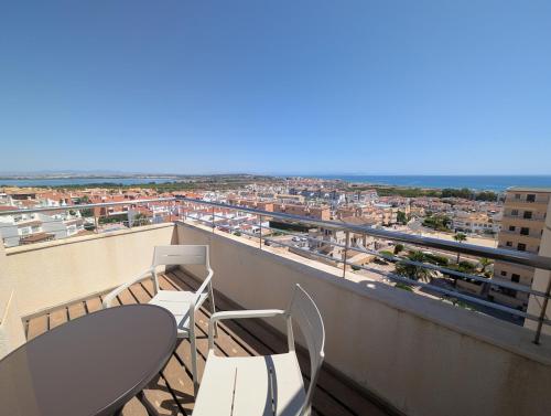 Rooftop Escape-Sea View Retreat, Torrevieja