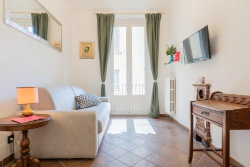 Finestra sulle Porte Palatine by Wonderful Italy