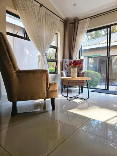 Skylodge Kadoma in กาโดมา