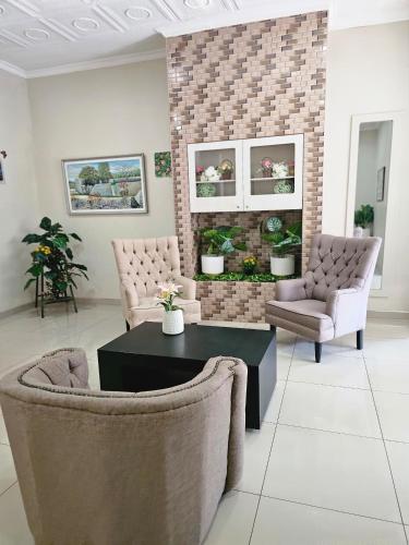 Skylodge Kadoma in กาโดมา