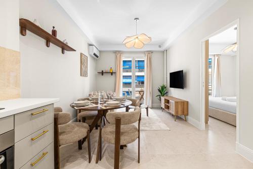 Fully renovated 2-bedroom apartment