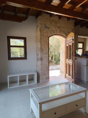 Stone Garden Oasis Cottage 4