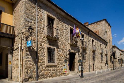 Entrada, Palacio de los Velada in Avila