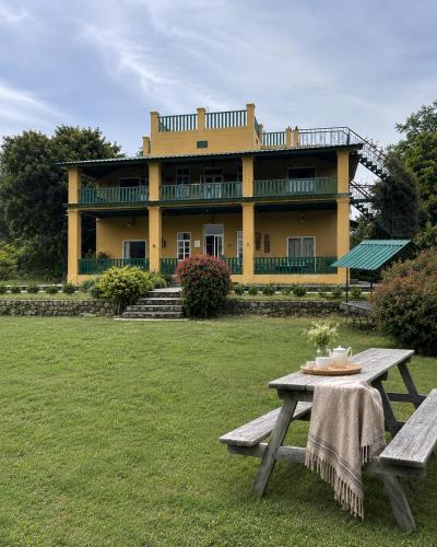 Tigris Estate