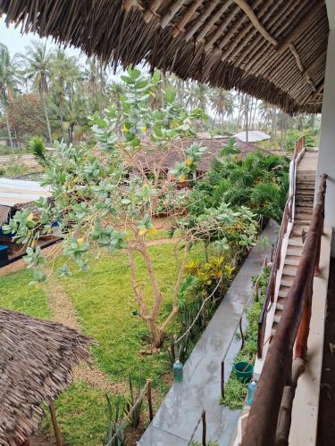 Al Mar Bed and Breakfast in Уатаму
