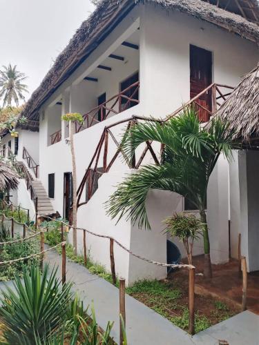 Al Mar Bed and Breakfast in Уатаму