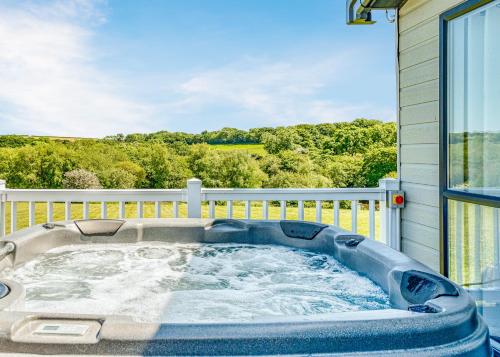 Meadow Lakes Holiday Park 2