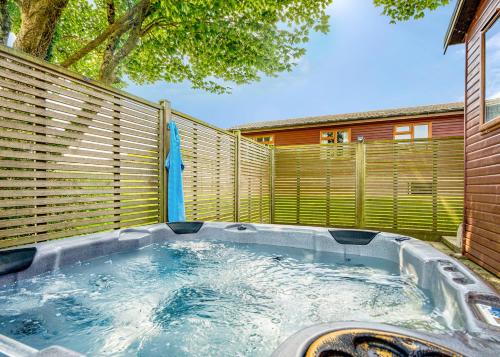 Meadow Lakes Holiday Park 5