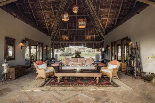 Vestíbul, Elewana Lewa Safari Camp in Meru