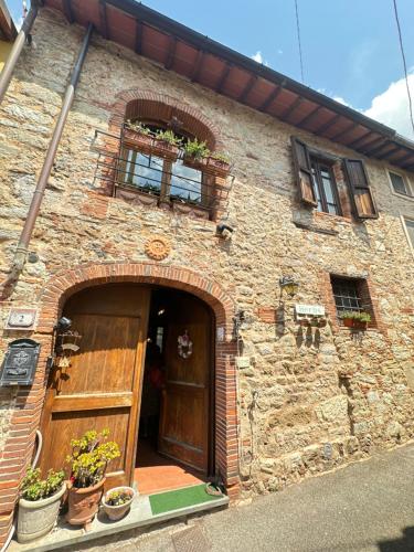A Unique Tuscan Hideaway in Camaiore