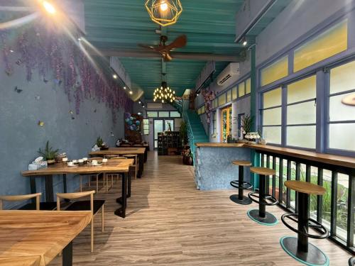 Restaurant, JD Warm Bnb in Tongluo Township