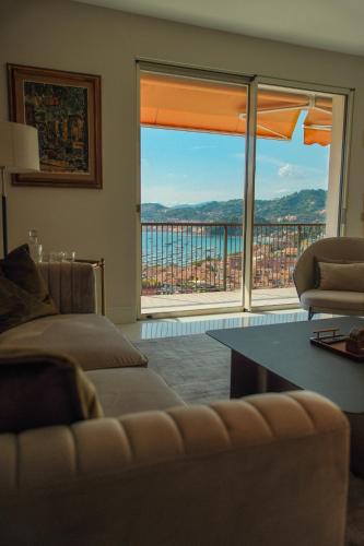 Luxury Sea View Apartment
