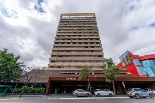 숙소 외관, Hotel Deville Prime Cuiaba in 쿠이아바 시티 센터