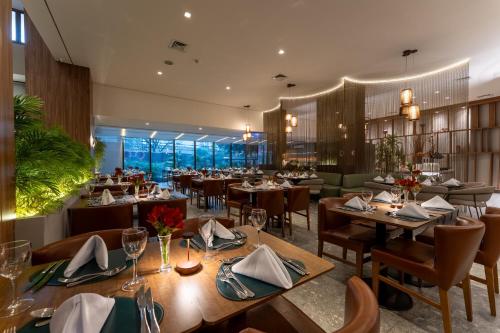 레스토랑, Hotel Deville Prime Cuiaba in 쿠이아바 시티 센터