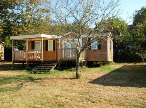 Comfort Three-Bedroom Bungalow ( 6 Adults)