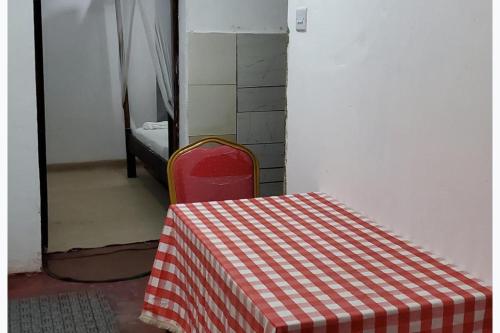 2 Bed House - Sleeps 4 - Pool - Garden - Parking, Ukunda (photo 9)