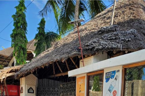 2 Bed House - Sleeps 4 - Pool - Garden - Parking, Ukunda (photo 8)