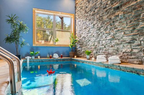Rustic Mountain Retreat By Ghosal Luxury Lodging - Pigeon Forge, TN