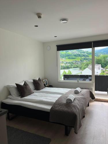 Luxury Balcony River View apt - Heart of Voss in Vossevangen