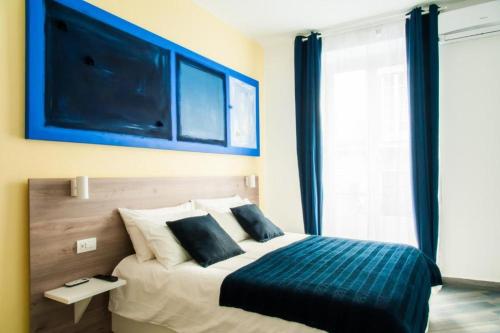 Demi Rooms