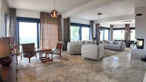Villa Adria Heights - Pool - Seaview - Outdoor Kitchen - Private Luxury in Ravanj