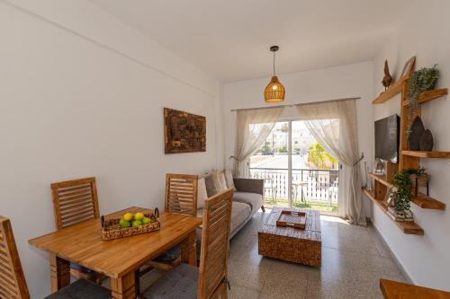 Közös társalgó / TV, Olive Grove Apartments in Píla