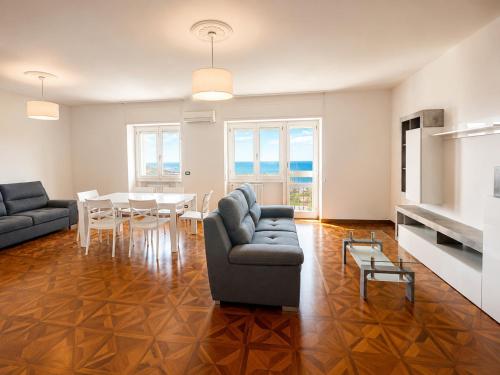 Romantic sea view apartment