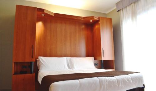 2 twin beds