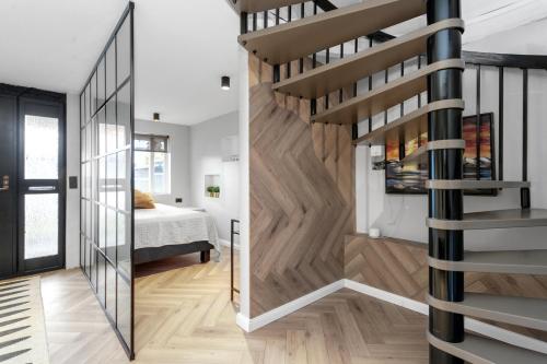 樓層配置, A modern and stylish furnished house in Reykjavík (A modern and stylish furnished house in Reykjavik) in 林德賽爾
