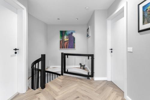 樓層配置, A modern and stylish furnished house in Reykjavík (A modern and stylish furnished house in Reykjavik) in 林德賽爾