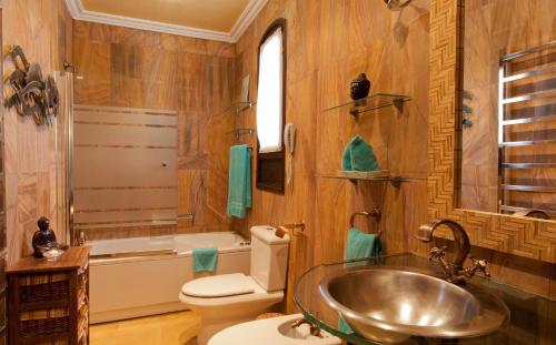 Regency Country Club, Apartments Suites