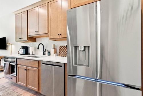 Charming Studio Stay Walk to Dining and UK in Eastside