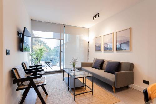 Chic 1BR Flat Presidente Riesco Premier Living