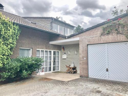 Udvendig, Only Lady Kaarst in Kaarst