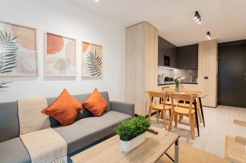 Luxury 2BR Family-Friendly Modern Living Home
