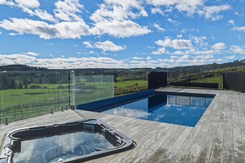 Slice of Paradise - Swimming Pool Spa Pool & Country Views in Tikitere
