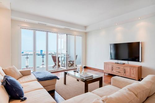 Puerto Banus Marina Apartment with Sea Views - Pass the Keys