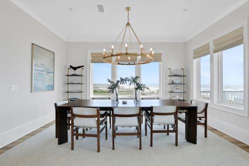 Newly constructed beachfront home with panoramic bay & Gulf views