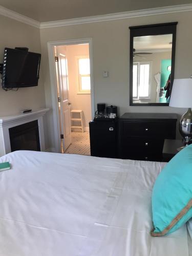 Beach Bungalow Inn and Suites