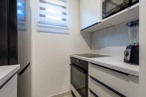 virtuve, Family friendly house with a swimming pool Oslje, Dubrovnik - 18381 in Topolo