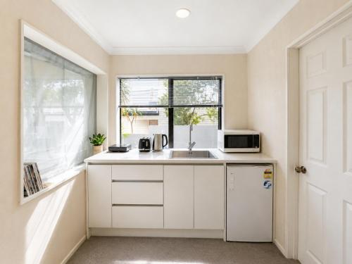 Sunny Studio in West Harbour & 3 Mins to Waterfront & Secure Parking in 西港