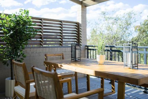 Balcony/terrace, Stylish 2 Bedroom Apartment with Outdoor Living & Parking in Summer Hill