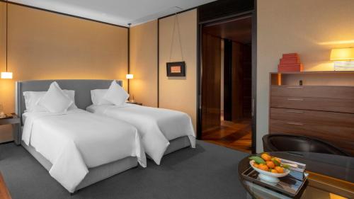 Mandarin Oriental, Guangzhou Room Type - Deluxe Twin Room
