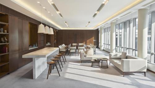 Andaz Delhi By Hyatt photo 4