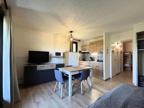 Résidence Le Pouzenc - Studio 6 personnes accès direct aux pistes MAE-3921