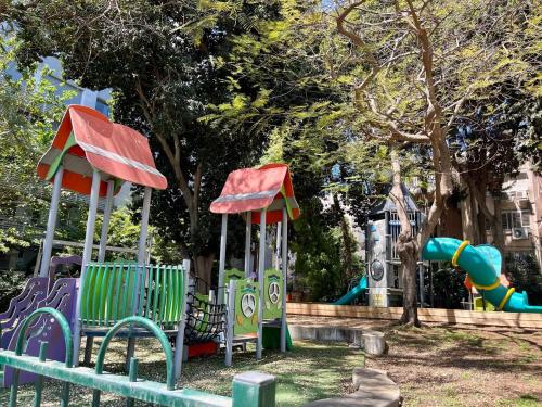 Mamad bright quiet central location parking in Raanana