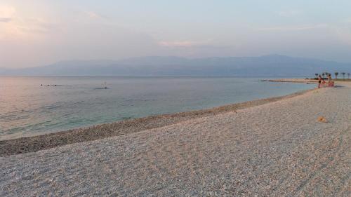 Strand, Apartments Zvone,place by the sea in Mirca
