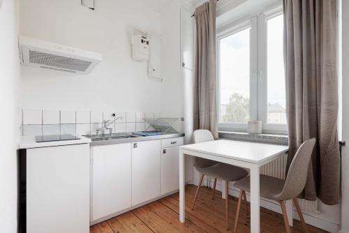 Charming studio in calm suburb in 순드뷔베리