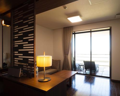 Amakusa Tenku No Fune Stop at Amakusa Tenku No Fune to discover the wonders of Amakusa. The property offers guests a range of services and amenities designed to provide comfort and convenience. Service-minded staff will we